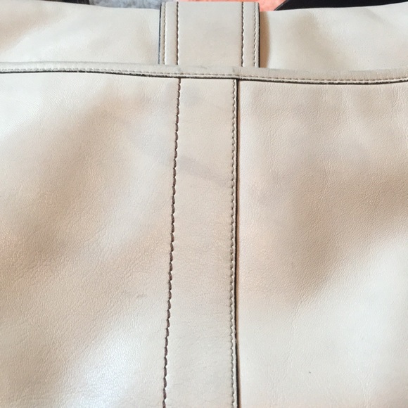 Coach Medium Shoulder Bag - Picture 8 of 8